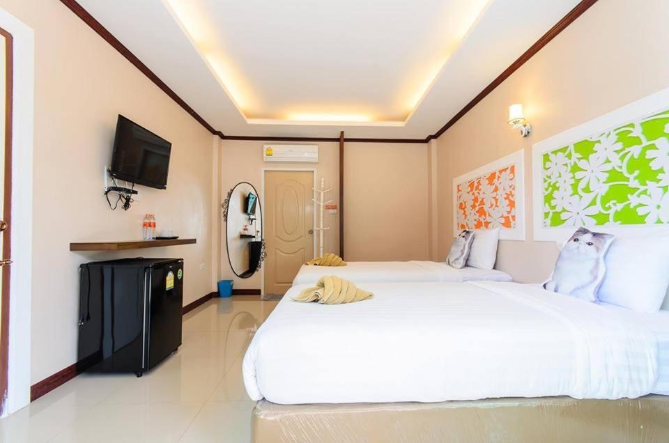 The Harbor Front เกาะล้าน Hotel Exterior photo